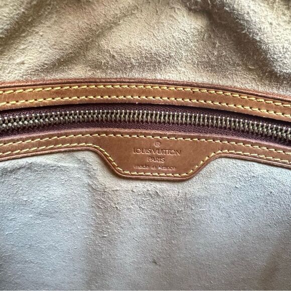 ✅AUTH✅LOUIS VUITTON LOOPING GM - Picture 11 of 15